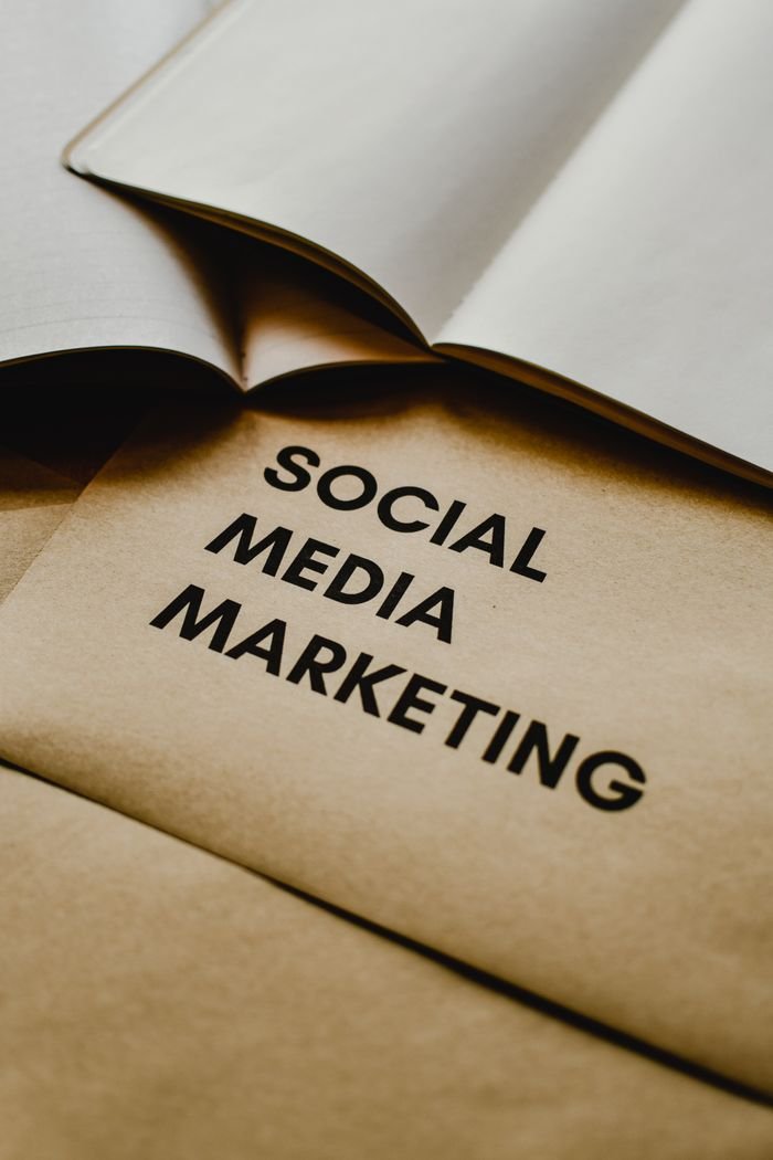 why-choose-us Close-up of brown envelopes with 'Social Media Marketing' text, ideal for startup themes.